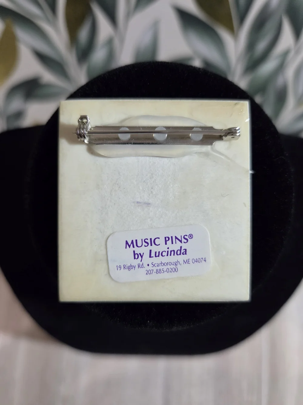 Vintage Music Pins by Lucinda Piano Keyboard Treble Clef Resin Brooch 2